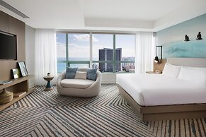 Signia by Hilton Diplomat Beach Resort