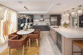 Aspen Square Condominium Hotel