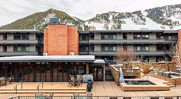 Aspen Square Condominium Hotel
