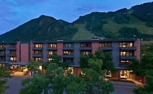 Aspen Square Condominium Hotel