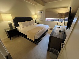 Aspen Square Condominium Hotel