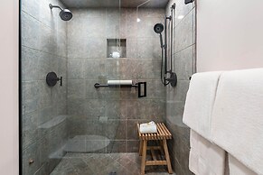 Aspen Square Condominium Hotel