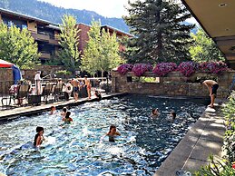 Aspen Square Condominium Hotel