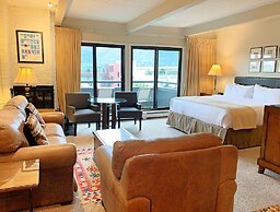 Aspen Square Condominium Hotel