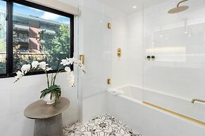Aspen Square Condominium Hotel