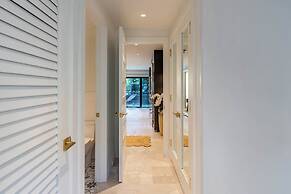 Aspen Square Condominium Hotel