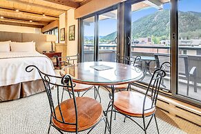 Aspen Square Condominium Hotel