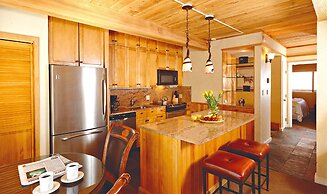 Aspen Square Condominium Hotel