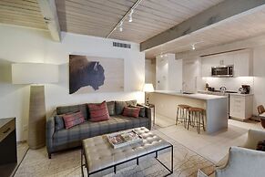 Aspen Square Condominium Hotel