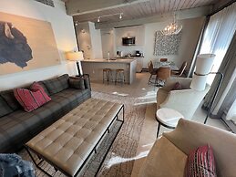 Aspen Square Condominium Hotel
