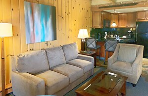 Aspen Square Condominium Hotel