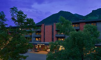 Aspen Square Condominium Hotel