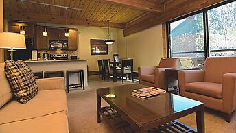 Aspen Square Condominium Hotel