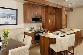 Aspen Square Condominium Hotel