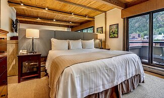 Aspen Square Condominium Hotel