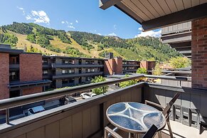 Aspen Square Condominium Hotel