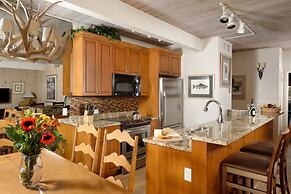 Aspen Square Condominium Hotel