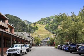 Aspen Square Condominium Hotel