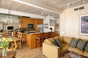 Aspen Square Condominium Hotel