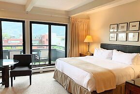 Aspen Square Condominium Hotel