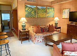 Aspen Square Condominium Hotel