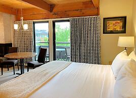 Aspen Square Condominium Hotel