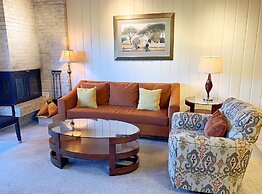 Aspen Square Condominium Hotel