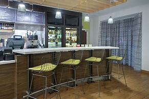 Courtyard by Marriott Richmond Chester