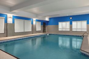 Hampton Inn & Suites by Hilton Montreal-Dorval