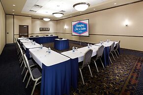 Hampton Inn & Suites by Hilton Montreal-Dorval