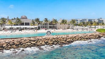 Papagayo Beach Resort