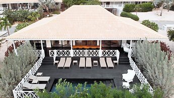 Papagayo Beach Resort