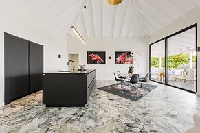 Papagayo Beach Resort