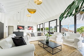 Papagayo Beach Resort