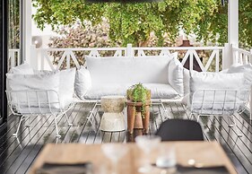 Papagayo Beach Resort