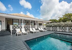 Papagayo Beach Resort