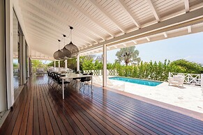 Papagayo Beach Resort