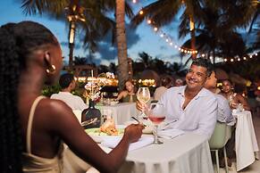 Papagayo Beach Resort