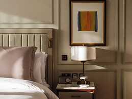 Jumeirah Carlton Tower London