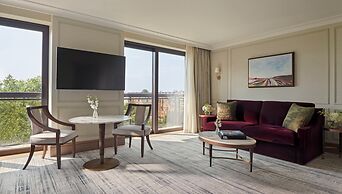 Jumeirah Carlton Tower London