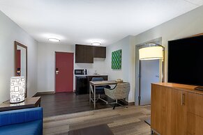 Holiday Inn Express Hotel & Suites King of Prussia, an IHG Hotel