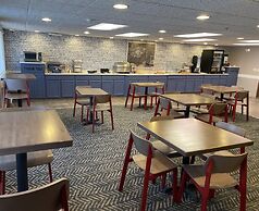 AmericInn by Wyndham Valley City - Conference Center