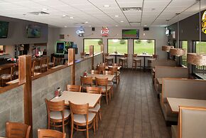 AmericInn by Wyndham Valley City - Conference Center