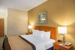 Quality Inn & Suites MidAmerica Industrial Park Area