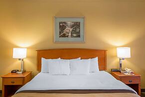 Quality Inn & Suites MidAmerica Industrial Park Area