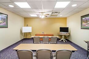 Quality Inn & Suites MidAmerica Industrial Park Area