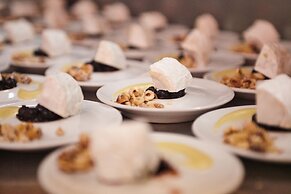 Carmelo Resort & Spa