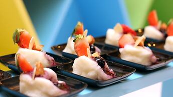 Crowne Plaza Zhuhai City Center by IHG