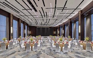 Crowne Plaza Zhuhai City Center by IHG