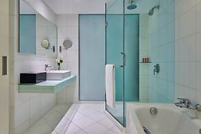 Crowne Plaza Zhuhai City Center by IHG